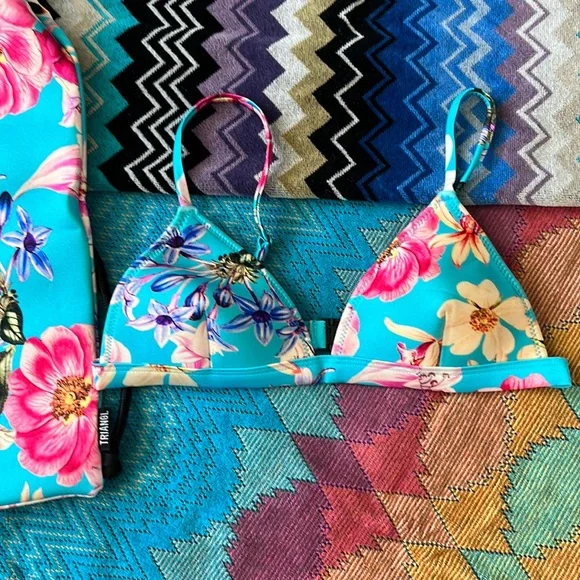 Triangl Scuba Neoprene Floral Triangle Bikini Top - Picture 2 of 6